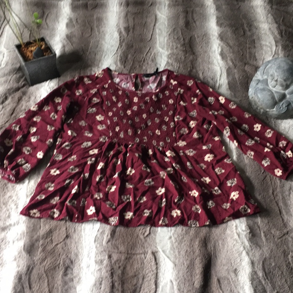 Floral Top - Picture 2 of 6